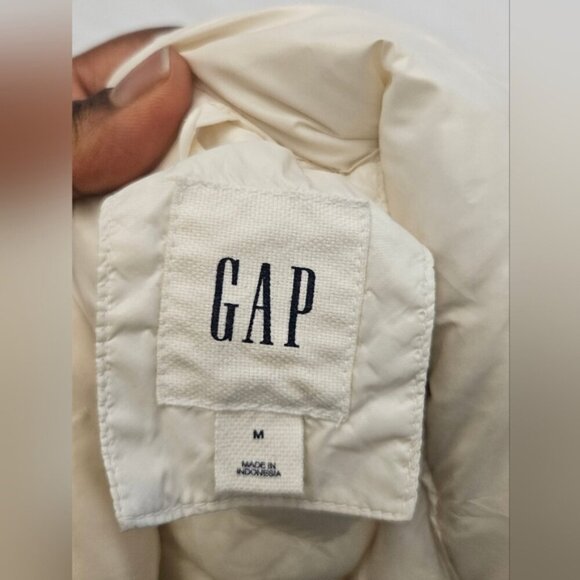 COPY - Gap Puffer Vest. Cream. Size M - Picture 7 of 11